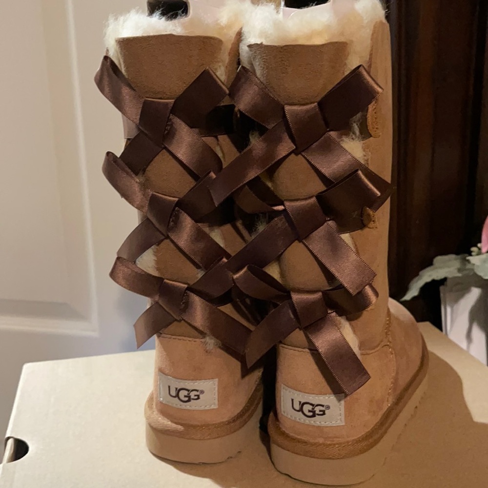 Ugg new size13 little girl